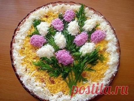 Праздничное украшение салатов к 8 марта!