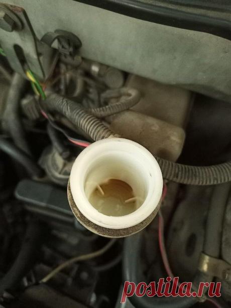 Как правильно самостоятельно заменить тормозную жидкость и прокачать тормоза, это проще чем кажется | Pro авто | Пульс Mail.ru Важно не забывать производить замену тормозной жидкости! Лучше делать это перед зимой.