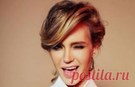 Глюкоза устроила на улице фотосессию для рекламы нижнего белья