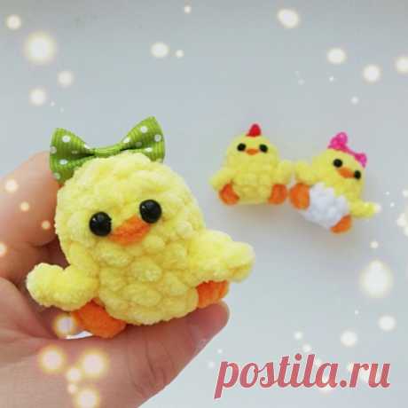PDF Цыплёнок крючком. FREE crochet pattern; Аmigurumi toy patterns. Амигуруми схемы и описания на русском. Вязаные игрушки и поделки своими руками #amimore - плюшевые цыплята, маленький цыплёнок из плюшевой пряжи к Пасхе, птичка, пасхальное украшение, птицы.