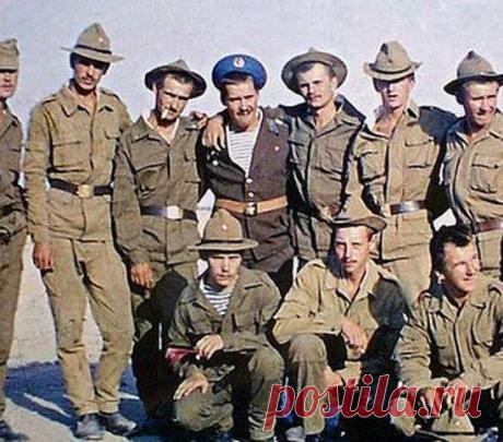 Дедовщина на заставе в Афгане. Вспоминает командир 8-й сторожевой заставы на горе Тотахан Александр Карцев (2020) в хорошем качестве