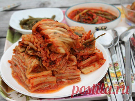 Капуста кимчи 
Капуста кимчи имеет очень пикантый вкус, который нравится многим. Этот рецепт не претендует на аутентичность, это, скорее, адаптированный рецепт, который подходит для Поста.