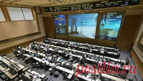 Ракета «Союз-2.1в» вывела на орбиту космический аппарат для Минобороны МОСКВА, 30 мар — РИА Новости. Ракета «Союз-2.1в» легкого класса вывела на орбиту космический аппарат в интересах Минобороны, сообщили журналистам в военном ведомстве «В расчетное время космический аппарат выведен на целевую орбиту и принят на управление. С космическим аппаратом установлена и поддерживается устойчивая телеметрическая связь», — отметили в министерстве. Как уточнили в Минобороны, бортовые ...