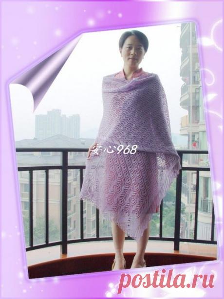 Воздушный палантин тонкой работы