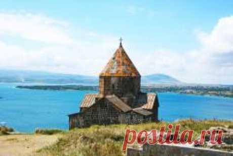 Сегодня 28 августа отмечается "День озера Севан в Армении"