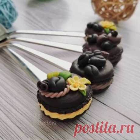 Вкусные ложки-макаруны – купить в интернет-магазине на Ярмарке Мастеров с доставкой Вкусные ложки-макаруны - купить или заказать в интернет-магазине на Ярмарке Мастеров | "Вкусные" ложки из нержавеющей стали с декором в…