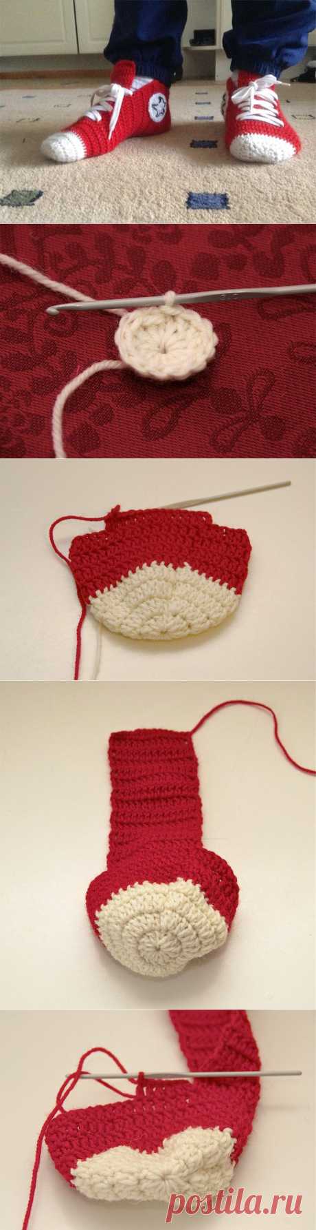 Носки "а-ля кеды Converse" свяжем крючком.