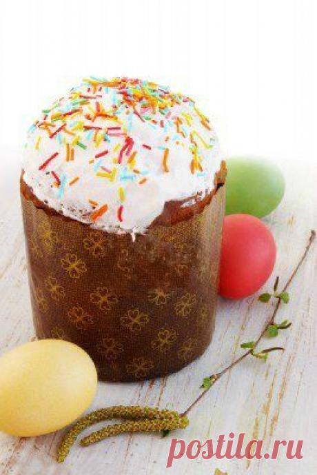 Лимонный кулич
Классический лимонный кулич по доступному рецепту.
Ингредиенты
Кулич
1 кг. муки
0,5 л. молока
10 гр. сухих быстродействующих дрожжей
5 яиц
350 гр. сливочного масла
200 гр. сахара
1 лимон
Изюм
½ чайной ложки соли