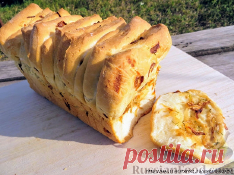 Отрывной луковый хлеб - прикольно, ножа не надо!