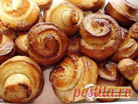 Булочки с корицей » Сайт супы и салаты, рецепты, фоторецепты, блюда из мяса, блюда из рыбы, блюда из овощей, выпечка, торты, напитки, джемы, варенье, десерты