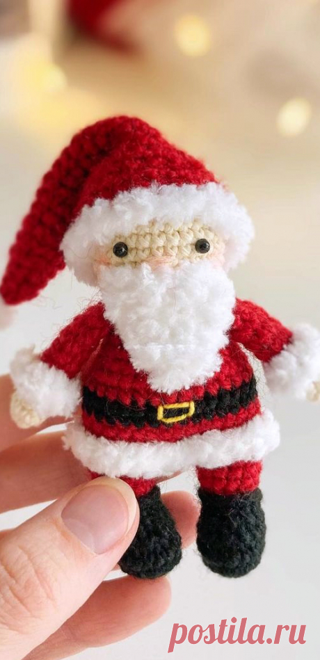 PDF Санта крючком. FREE crochet pattern; Аmigurumi doll patterns. Амигуруми схемы и описания на русском. Вязаные игрушки и поделки своими руками #amimore - маленький Санта Клаус к Новому году, Дед Мороз, новогодняя кукла, украшение.