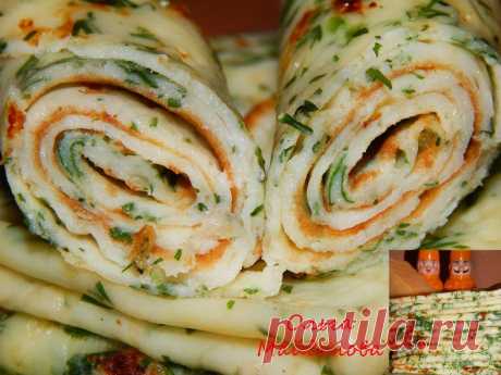 БЛИНЫ СЫРНЫЕ с зеленью. **Яйца 2шт+сахар 1ч/л+соль, взбить миксером в крепкую пену. Влить молоко 1.5ст+мука 1ст+сода 1ч/л гашен/уксусом, еще раз взбить. Добавить терт/сыр 150г+раст/масло 1с/л+зелень, перемешать миксером или венчиком. Жарим блинчики, как обычно.