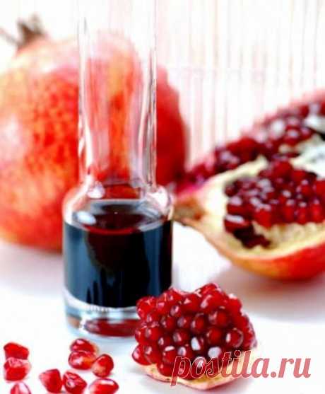 Гранатовый соус Наршараб (нашараби) Гранатовый соус Наршараб (нашараби) вполне можно приготовить дома. Добавка пикантного густого соуса Наршараб к блюдам из мяса, птицы, рыбы и салатам подарит им новые отттенки вкуса, от которых мы уже не сможем отказаться.