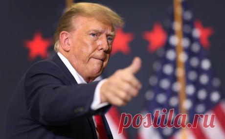 NYT узнал о требовании 16 штатов США не допустить Трампа к выборам. Еще в 16 штатах США, помимо Колорадо, потребовали не допустить Дональда Трампа к выборам, указав на то, что он, занимая государственную должность, был связан с беспорядками в Капитолии в 2021 году