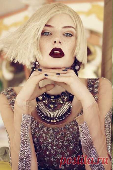 Нет тяжелее работы, чем стараться выглядеть красивой с восьми утра до полуночи.
Брижит Бардо