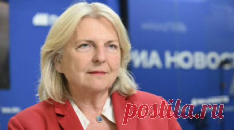 Кнайсль заявила о потере Европой души. Экс-глава МИД Австрии Карин Кнайсль в рамках сессии «Империя зла»: смог ли Запад демонизировать Россию?» на ПМЭФ заявила, что Европа потеряла свою душу. Читать далее