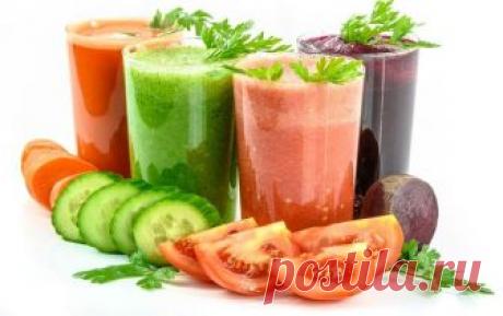 Соки и напитки от отеков и лишнего веса Вывести из организма лишнюю жидкость помогают специальные препараты – диуретики. Мочегонные средства, которые продаются в аптеке, имеют ряд побочных эффектов