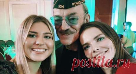 «Стройна, как лань»: 21-летняя внучка Михаила Боярского поразила поклонников своей талией . Милая Я