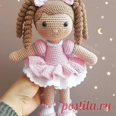 Amigurumi Mina Doll English Free Pattern – Amigurumi 76F Hello dear Amigurumi Followers
Today we share one free amigurumi crochet pattern again for you. As you know we share new amigurumi fre