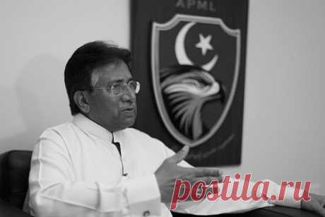 Умер бывший президент Пакистана Мушарраф. Бывший президент Пакистана Первез Мушарраф скончался в больнице в Дубае после продолжительной болезни. Дипмиссия Пакистана в ОАЭ также подтвердила эту информацию. Главнокомандующие армией, флотом и военно-воздушными силами Пакистана выразили соболезнования в связи с его смертью.