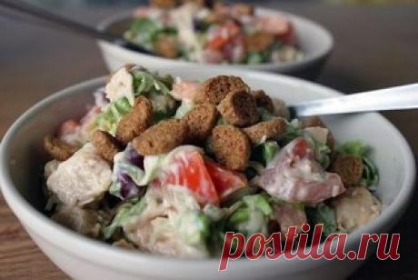 Подборка 10-ти салатов с помидорами.
1. Безумный салат.
Ингредиенты на 2 порционных салата:
Показать полностью…