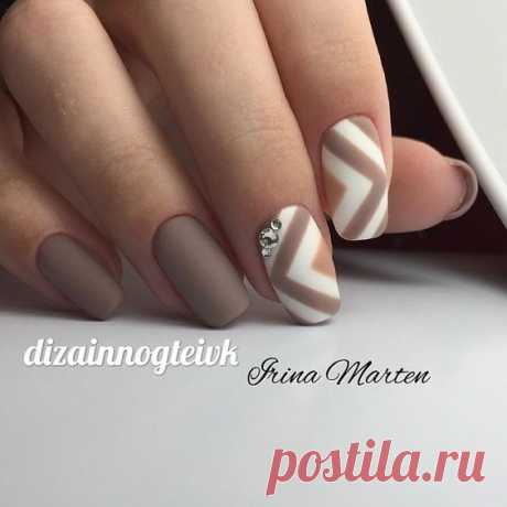 Скромно но со вкусом.Замечательные идеи минималистичного маникюра. Скромно но со вкусом.Замечательные идеи минималистичного маникюра.