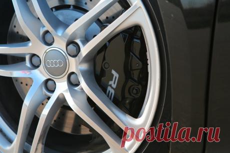 Перфорированные тормозные диски – что это и какие преимущества?