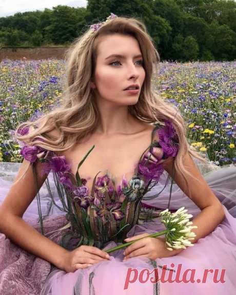 Не забудьте поставить класс!
Платья ручной работы, сделанные одной девушкой. Я влюбилась девочки.
Теплая компания
Поддержите, пожалуйста, наш труд - вступите в группу, у нас много интересного!