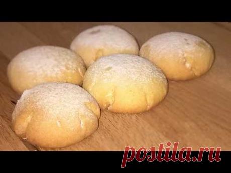 ШАКЕР ЧУРЕК. Песочное печенье.Ингредиенты: Мука — 400-450 гр., Сахарная пудра — 1 ст. Топленое сливочное масло — 180 гр., Яйца — 2 шт., Ванилин.