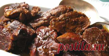 Готовим идеальную говядину! Такой ароматной и сочной я давно не ела
Можно запросто подавать на праздничный стол!
Ингредиенты:
Говядина — 500 гМорковь (средняя) — 4 шт.Лук — 2 шт.Бульон (мясной) — 3 стаканаКрасное вино — 1 стаканОливковое масло — 3 ст. л.Свежий р…