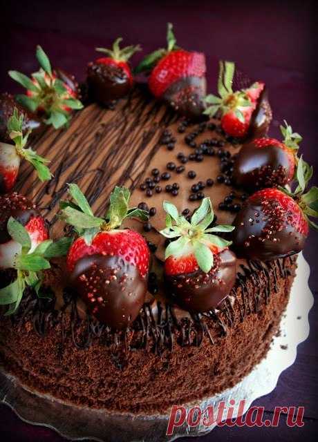 ШОКО-ШОКОЛАДНЫЙ ТОРТ
И снова ,не пришлось попробовать...Но обладатель торта был в восторге-все,как хотелось, сочный и очень шоколадный.
БИСКВИТполучается влажный-то,чего я добивалась...
100 г мягкого сливочного масла
1/2 стакана сахара
2 яйца
1/2 стакана кефира(йогурта)
60 г растопленного горького шоколада
2 чайные ложки какао-порошок
1 стакан муки
Ваниль, соль-по вкусу
1/2 ч.л. рыхлителя
1/2 ч.л. соды
Масло и сахар взбить, добавить по одному яйца, соль-ваниль
Продолжа...