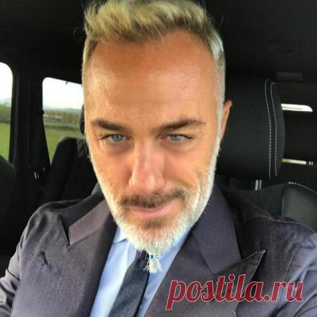 Танцующий миллионер не похож на самого себя: Джанлука Вакки сменил привычные шорты на скромный наряд