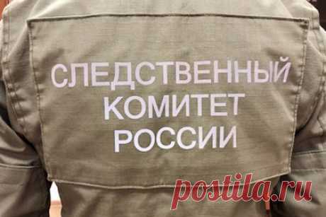 Россиянин бросил камень в полицейского и попал под следствие. В Республике Алтай завершено расследование дела в отношении 38-летнего россиянина, обвиняемого в нападении на полицейского. В ночь на 6 августа на улице Строителей пьяного фигуранта задержали за административное правонарушение. Тогда он взял камень и бросил его в грудь правоохранителя, нанеся ему телесные повреждения.