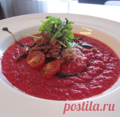 Вкусно и просто: приготовьте холодный свекольный суп