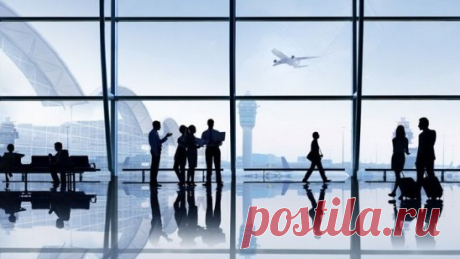 Почему близких нужно встречать в аэропорту 
 
Я летела с одной милой женщиной и ее братом из Варшавы в Москву. Мы в самолете познакомились. А когда приземлились, они меня спросили: