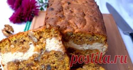 Пряный тыквенный кекс с творожной прослойкой Когда за окнами хмуро, небо затянуто тучами и холодный ветер пытается пробраться сквозь куртки и пальто, хочется вкусного, ароматного и я...