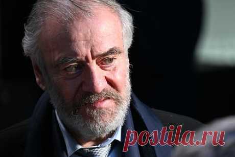 Валерия Гергиева представят коллективу Большого театра как нового директора. Дирижера, художественного руководителя и генерального директора Мариинского театра Валерия Гергиева в пятницу, 1 декабря, официально представят коллективу Большого театра как нового директора. О назначении Гергиева объявит нынешний руководитель учреждения культуры Владимир Урин.