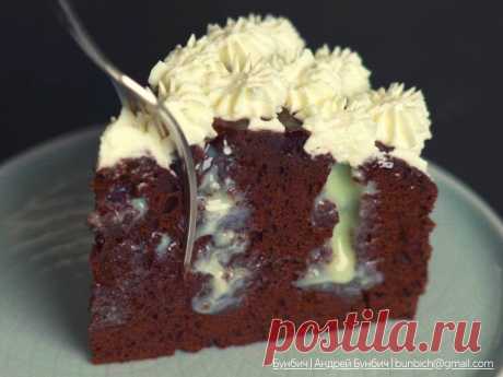 Как приготовить шоколадный пирог с начинкой из белого шоколада | Десертный Бунбич | Пульс Mail.ru
