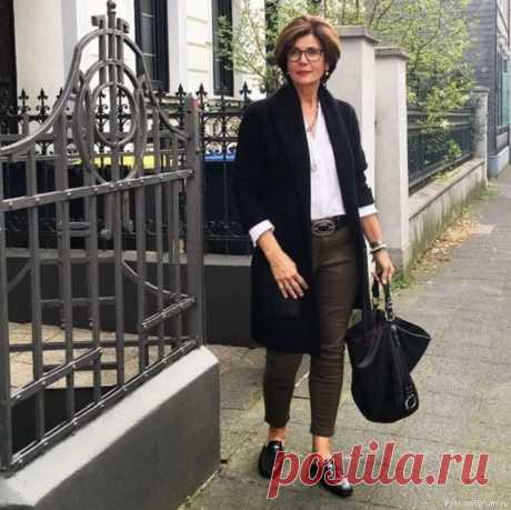 5 шагов к безупречному виду - для каждой женщины 1. Увлажнение: Кожа, губы, руки - всегда увлажняйте! 💧2. Брови: Идеальная форма меняет все! 👁 3. Маникюр: Аккуратные ногти - признак ухоженности! 💅 4. Волосы: Здоровые, ухоженные волосы - визитная карточка! 💇♀ 5. Улыбка: Самое главное украшение! 😄 🌟 Заботьтесь о себе...🥰❗