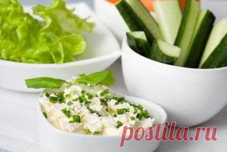 Творожный салат с брынзой