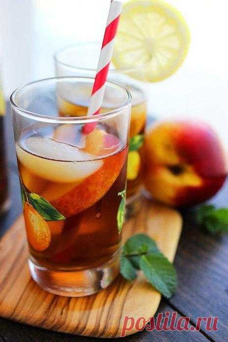 Алкогольный холодный чай-лимонад.
