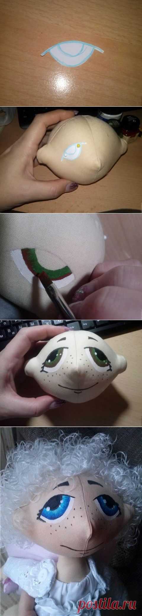 Рисуем глазки кукле