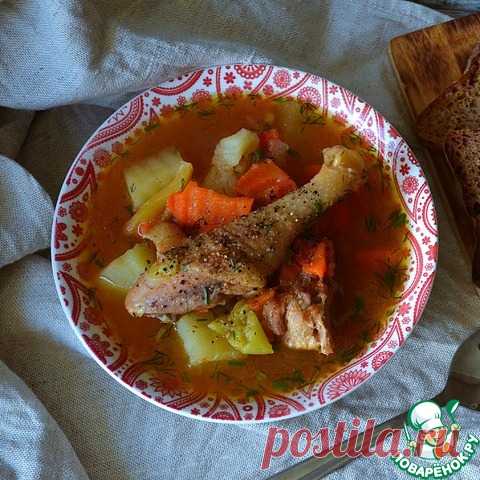 Соус по-кубански с курицей. На Кубани это блюдо называется именно соусом. Готовят его с разным видом мяса, картофелем и разнообразием овощей. Очень вкусно и ароматно. Рекомендую.