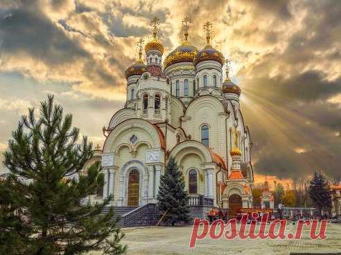 Что нельзя делать в церковные праздники / Мистика