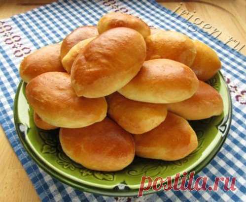 ✔ ✿ ПИРОЖКИ, КОТОРЫЕ НЕ ЧЕРСТВЕЮТ! А всё благодаря особому тесту…✿  
Дрожжевое тесто для пирожков «Попутчица» — уникальное и не похожее ни на какое друговое пирожковое тесто. Изделия получаются воздушные, нежные, невероятно вкусные, напоминают больше булочки-пышки с начинкой.
Спешим поделиться рецептом теста для самых вкусных в мире пирожков! Ты можешь их испечь или пожарить, сделать сладкими или солеными, начинка подойдет любая… Моя любимая — вишни, а еще рис с зеленью или тушеная капуста