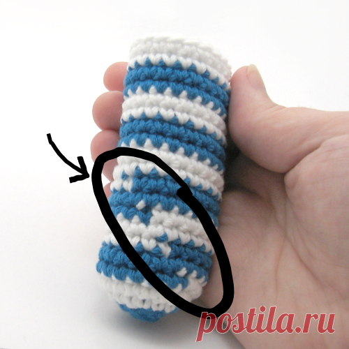 Tutorial: Crocheted Jogless Stripes | NeedleNoodles: Crochet Patterns, Knit Patterns, Amigurumi Awesomeness