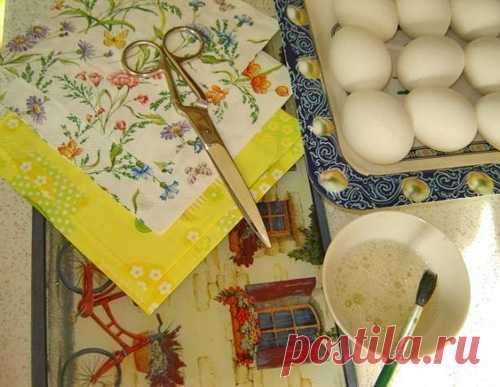 Как украсить пасхальное яйцо своими руками в технике Декупаж