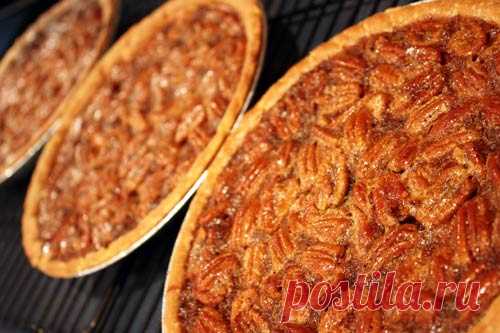 Mama’s Pecan Pies « bakerella.com