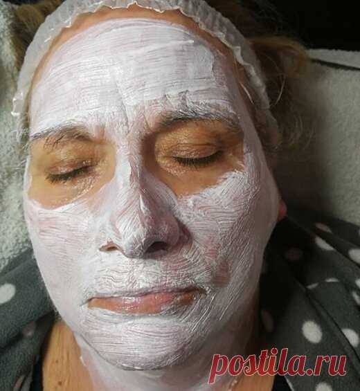 В свои 63 года делаю природные маски для лица. Себестоимость продуктов 100 рублей. Кожа стала моложе и светлее | Не в возрасте дело | Яндекс Дзен