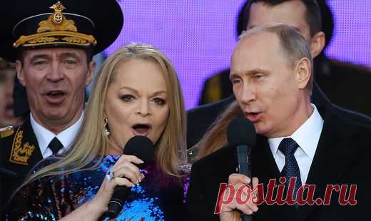 спел гимн России на митинге «Мы вместе», посвященном годовщине воссоединения Крыма с Россией